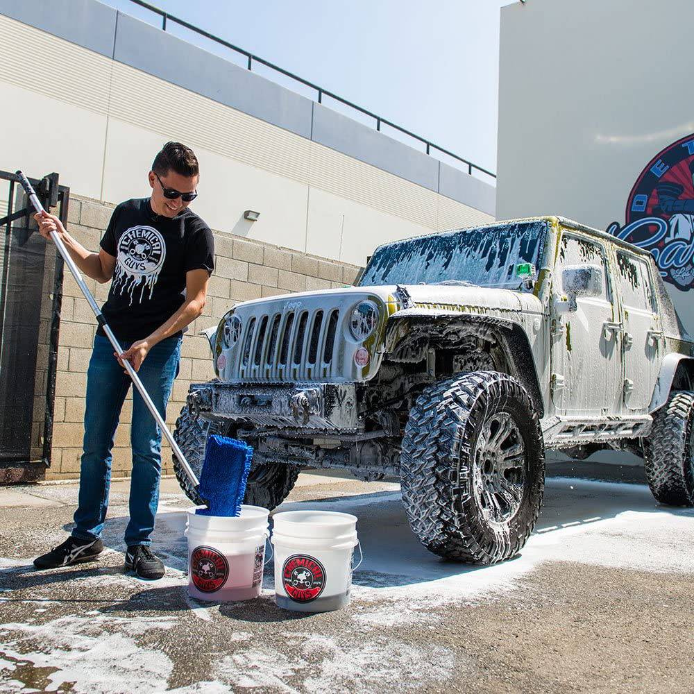 Chemical Guys HOL131 Premium Chenille Microfiber Car Wash Mop y Heavy Duty Kit de poste extensible (para vehículos recreativos, camiones y vehículos grandes 3 artículos)